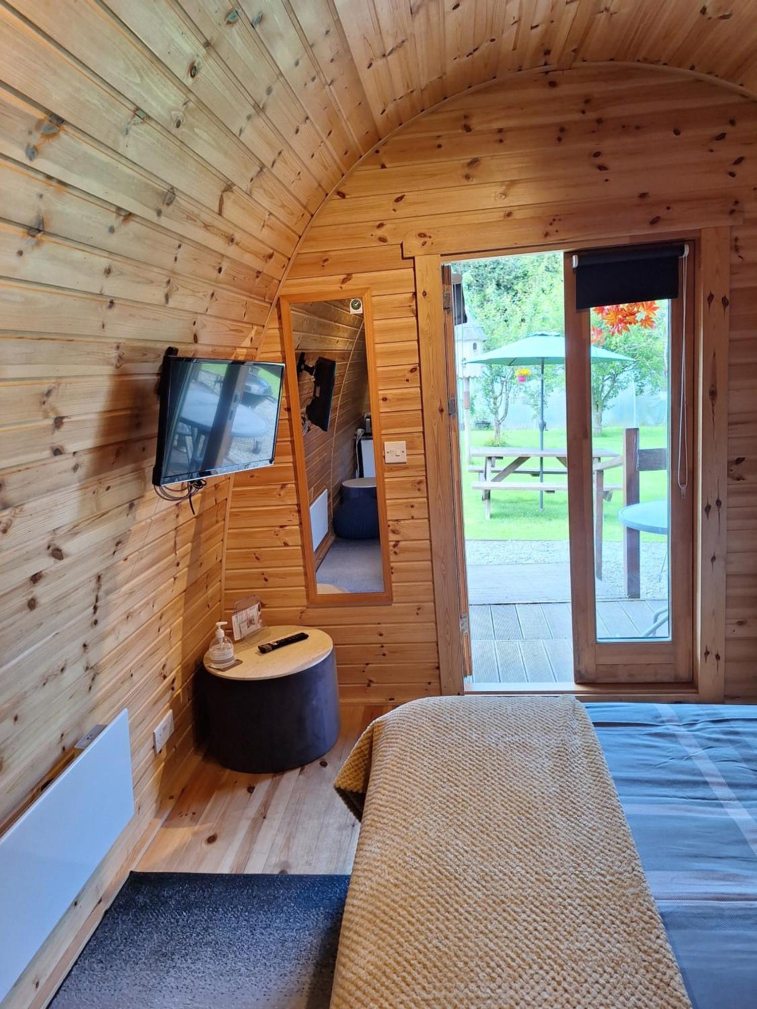 Log cabin Kells  Exterior foto